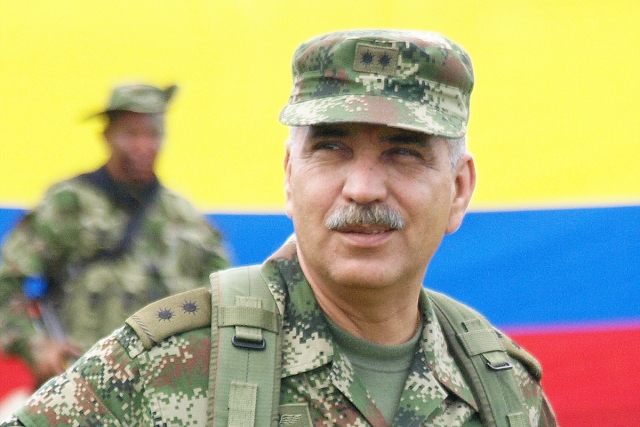 General  Ernesto Maldonado Guarnizo, comandante de la Octava División del Ejército.