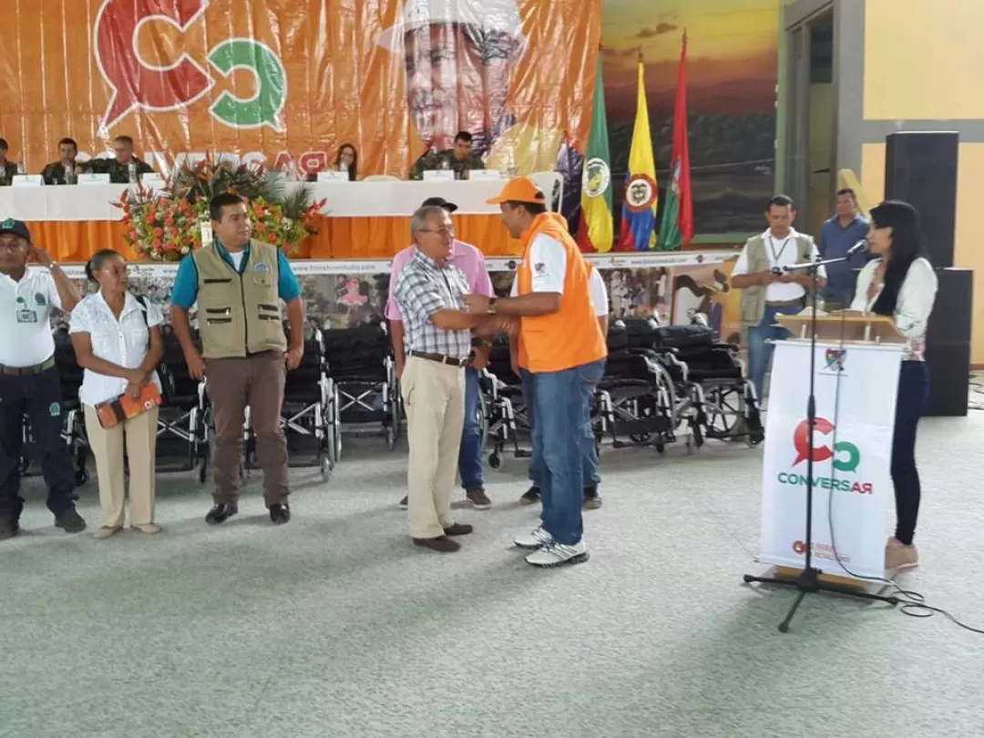 Gobernador entregaron 50 ayudas médicas, representadas en sillas de ruedas para personas con discapacidad.
