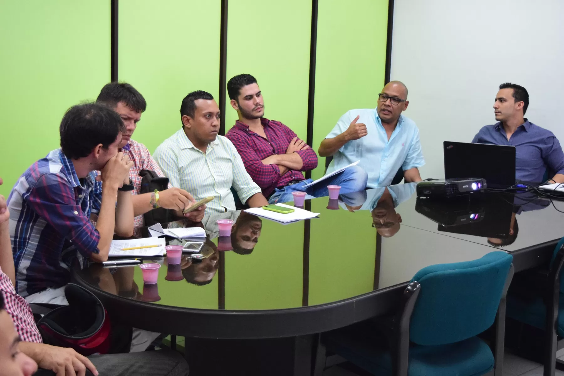 El alcalde de Arauca, Luis Emilio Tovar, anunció cambios en la medida,  en los próximos días se conocerá la decisión referente al decreto que cumple con lo estipulado por el Gobierno Nacional.