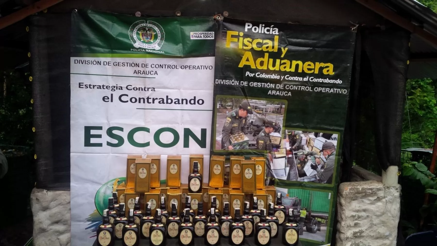 Policía Nacional realiz  planes operativos y preventivos, con la finalidad prevenir la venta y consumo de licor adulterado, en los establecimientos  abiertos al público del municipio, para evitar posibles casos de intoxicación o muerte. 