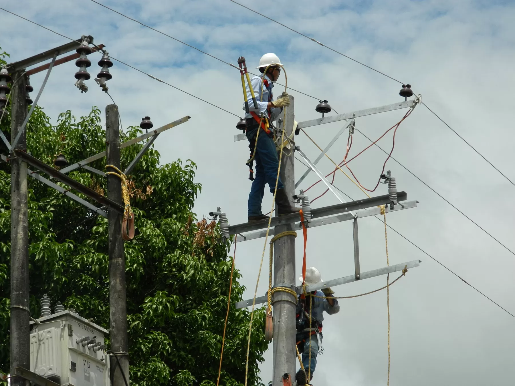 Por labores de mantenimiento general en la infraestructura eléctrica se suspenderá  el servicio de energía en el horario comprendido entre las 7 de la mañana y las 5 de la tarde del día viernes 18 de diciembre en Orocué, Casanare.