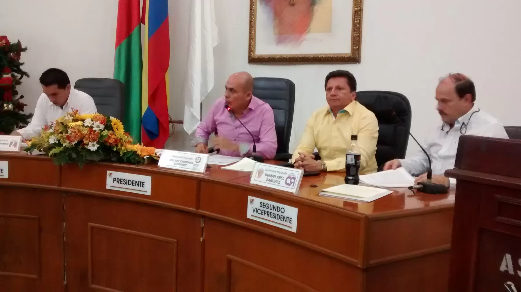 Trabajar para humanizar el desarrollo del departamento de Arauca pidió gobernador Ricardo Alvarado Bestene a diputados.