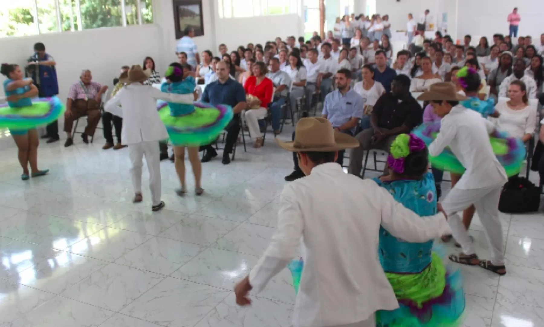 En un evento sobre folclor latinoamericano, a realizarse en Santiago de Chile del primero al 7 de febrero próximo, participará la escuela de danzas del colegio Jorge Eliécer Gaitán de Villavicencio.
