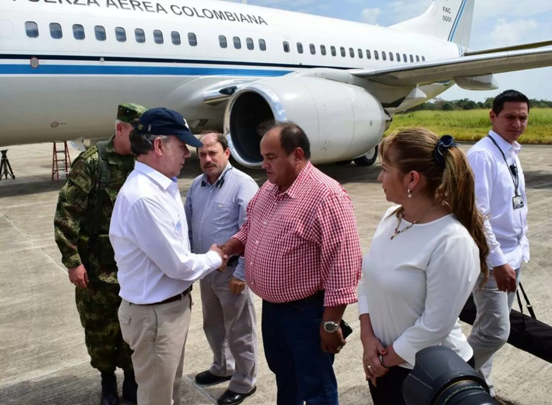 Presidente Juan Manuel Santos en Arauca, para encabezar consejo de seguridad por atentado cometido la madrugada del lunes contra la Brigada 18 del Ejército en la ciudad de Arauca.