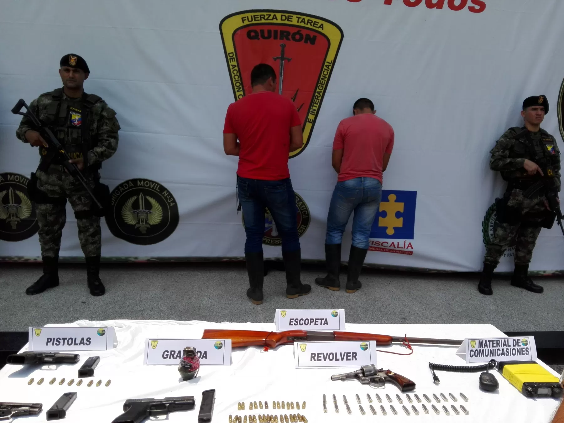 Ejército realizó captura de dos presuntos guerrilleros en zona rural de Fortul, departamento de Arauca.