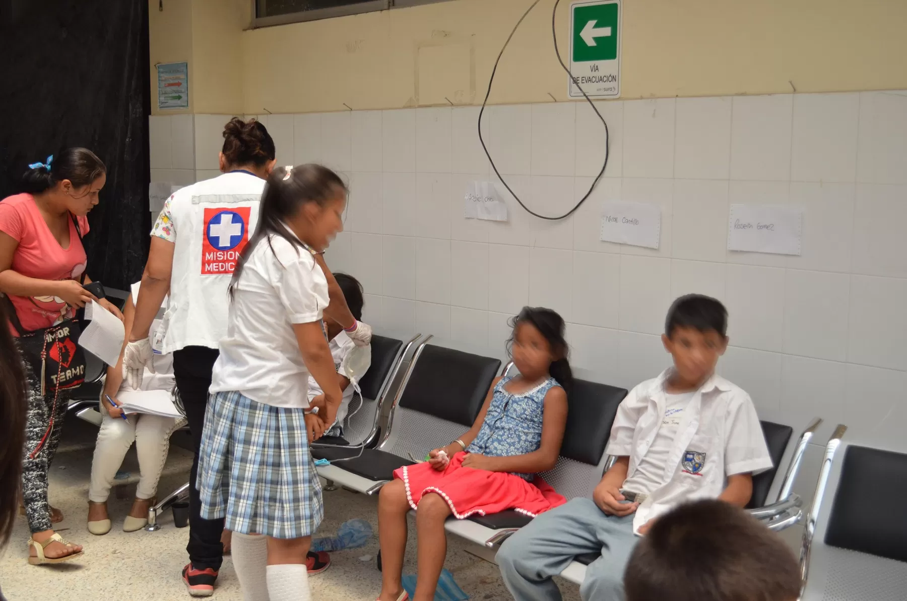 Los niños presentaban vómito y mareo por merienda entregada en centro educativo.