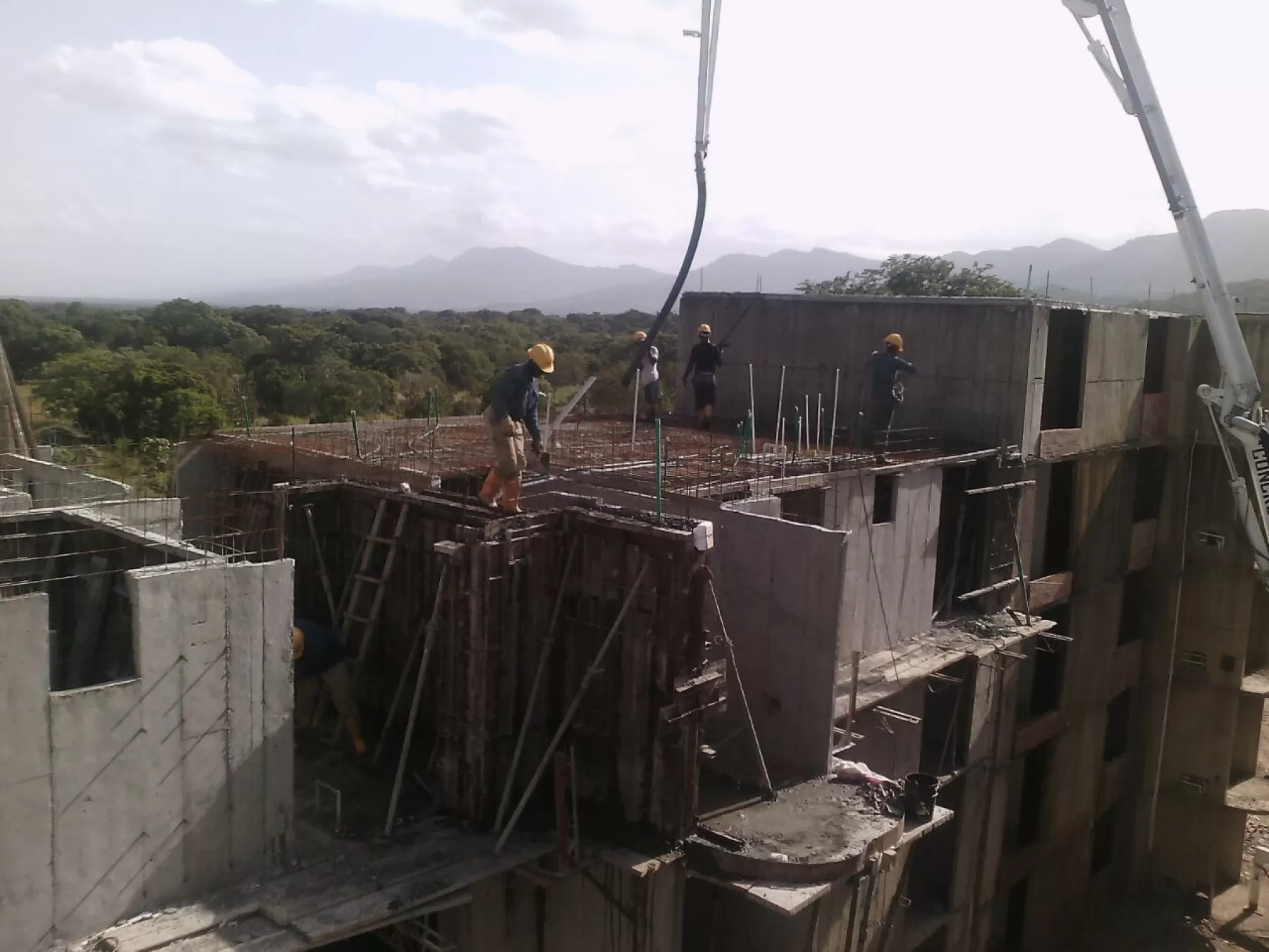 Todos los pagos tanto de mano de obra, proveedores y subcontratistas los debe realizar el cogestor “constructor” de los apartamentos de Torres del Silencio.