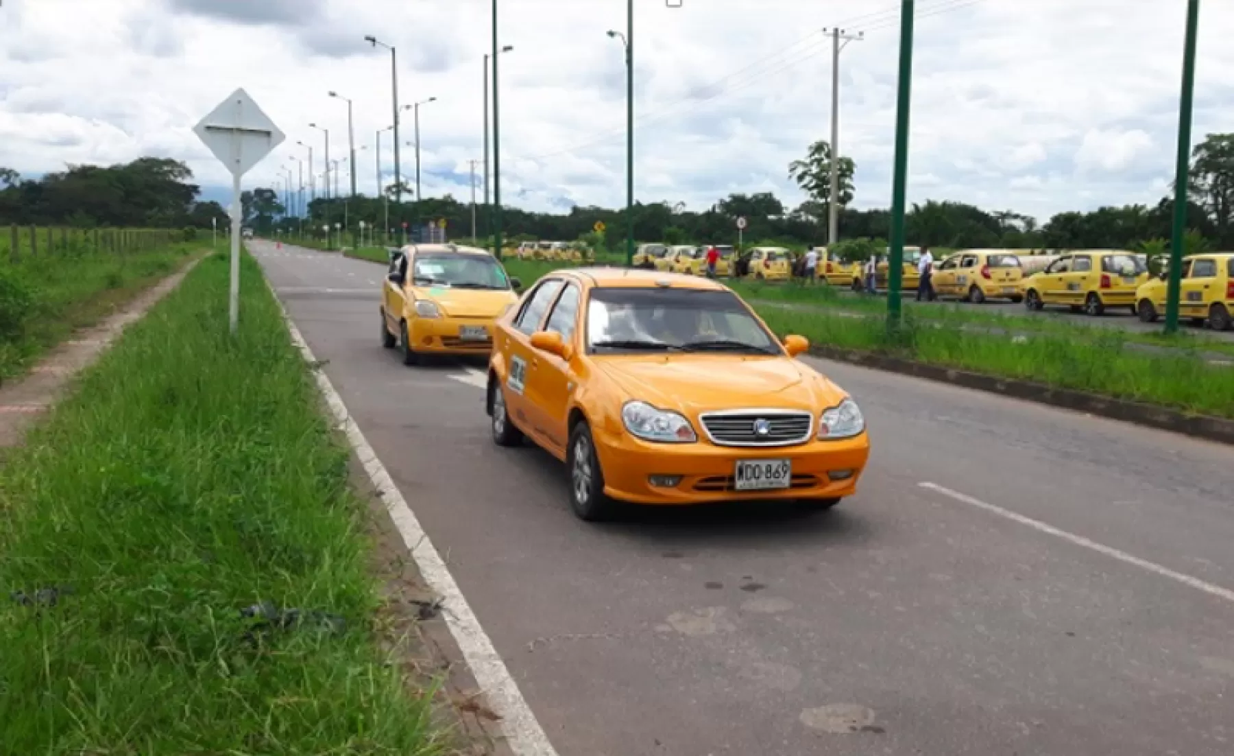 Los agentes de tránsito adscritos a la Secretaría de Movilidad de Villavicencio empezaron a realizar operativos para corroborar que los taxímetros.
