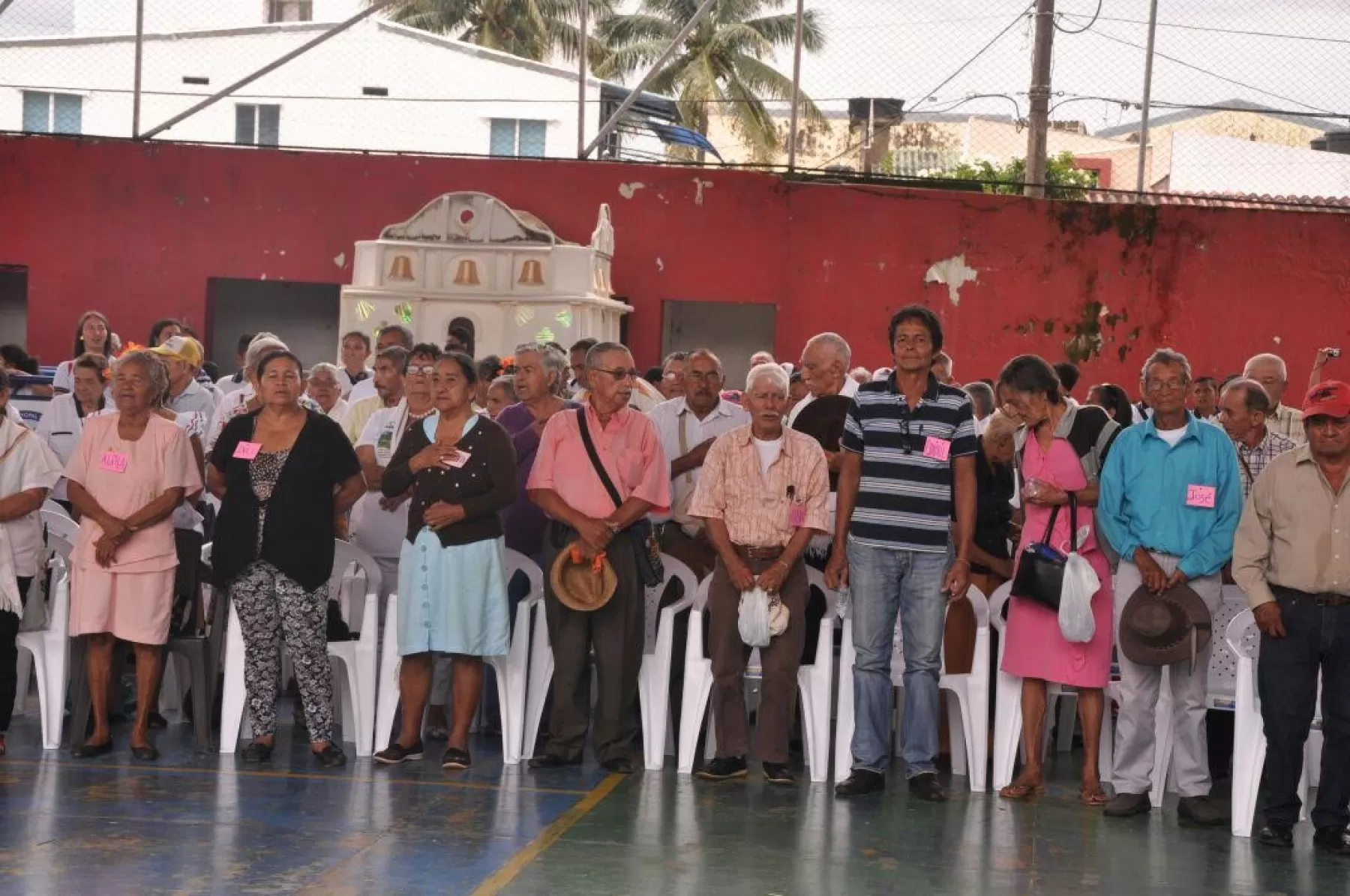 A partir de este 19, hasta el 26 de septiembre se estarán entregando los paquetes nutricionales a 4.400 adultos mayores en 21 puntos de Yopal, Casanare.