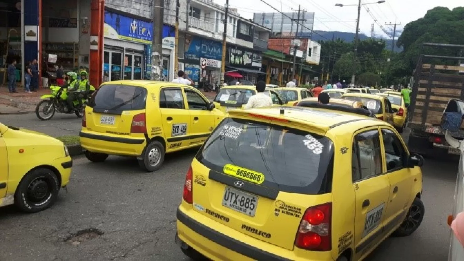 A partir de este lunes 4 de septiembre y hasta el martes 12 del mismo mes, será levantada en Villavicencio la medida de "Pico y Placa" para taxis.