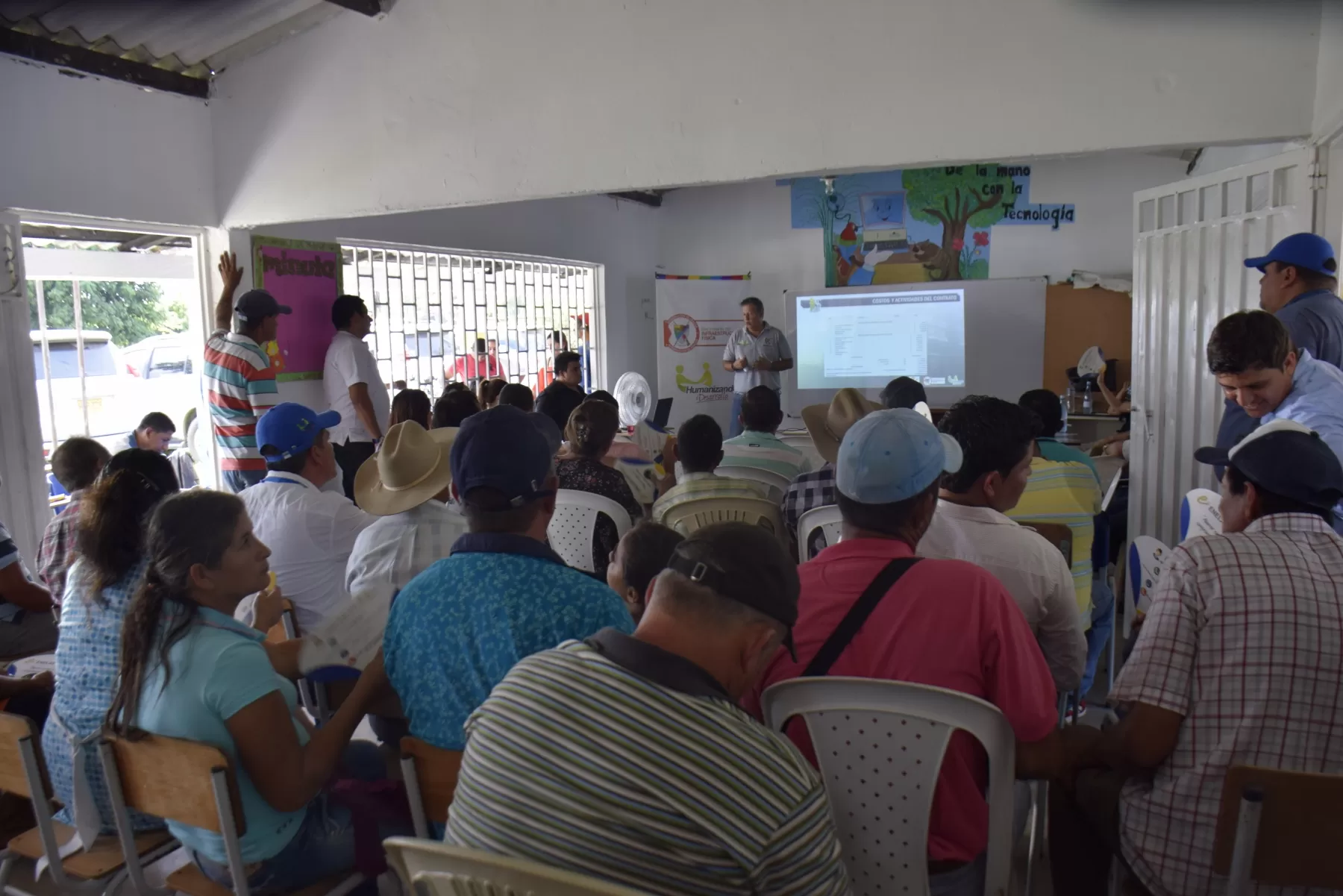 Socialización de trabajos de ampliación de la red eléctrica vereda Alto Bello del municipio de Fortul, Arauca.