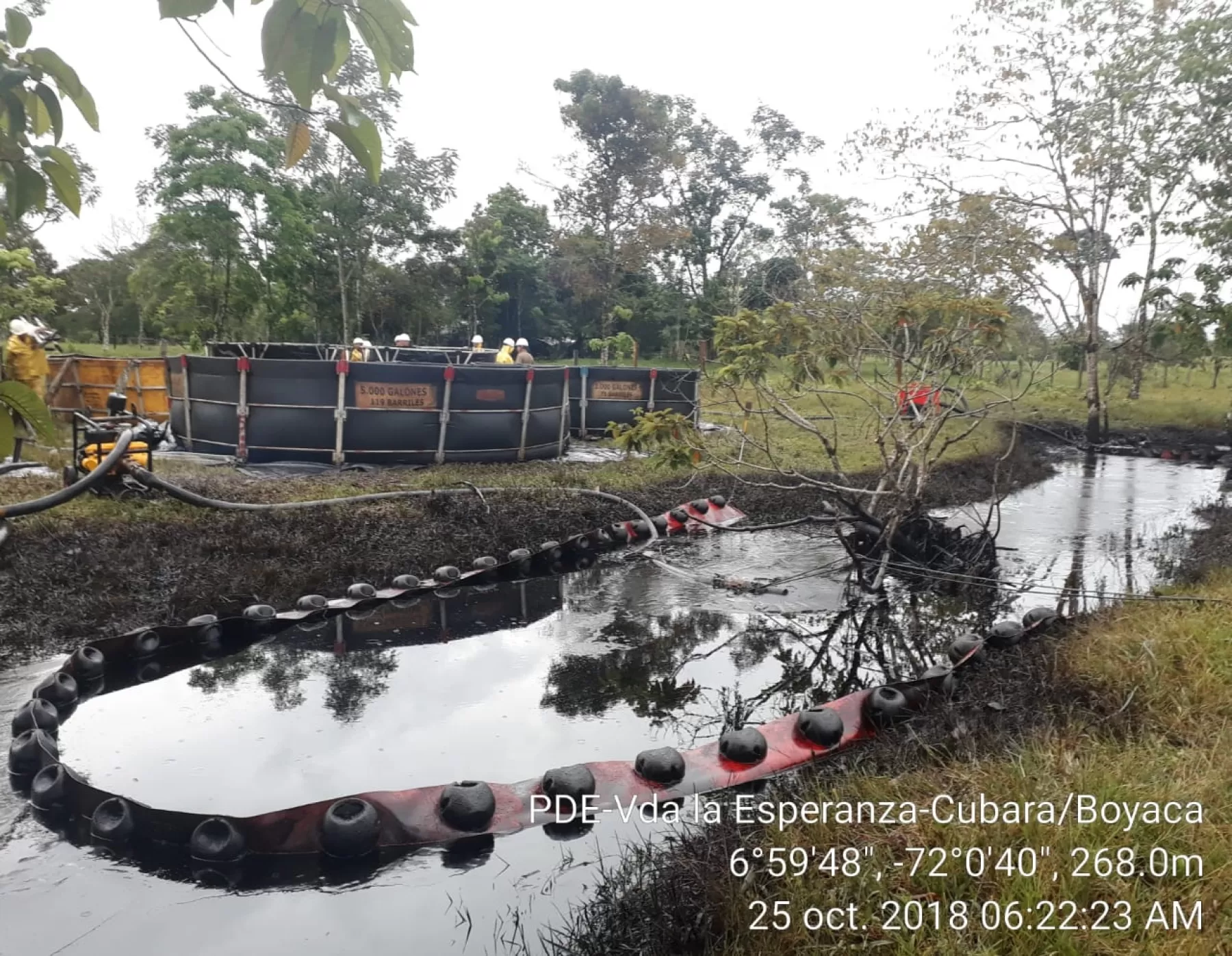 Atentado al oleoducto Caño Limón - Coveñas genera emergencia en poblaciones riberiñas de Arauca. Emserpa suspendio el servicio de agua potable la noche del jueves en Arauca, capital.