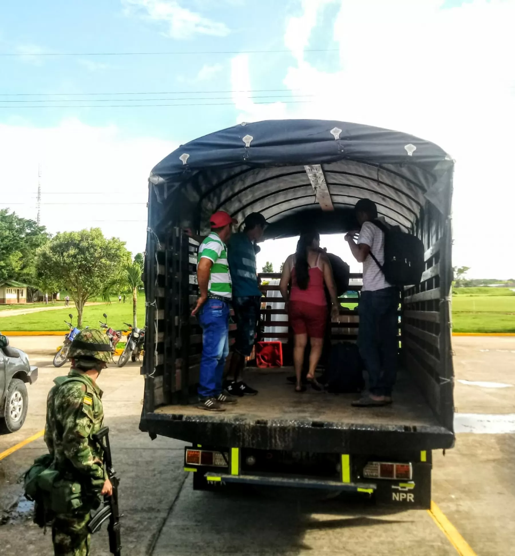 Autoridades capturaron a presuntos disidentes de la guerrillas de las Farc en el departamento de Arauca. El operativo buscaba la captura de alias "Fabian", segundo al mando de esta disidencia.