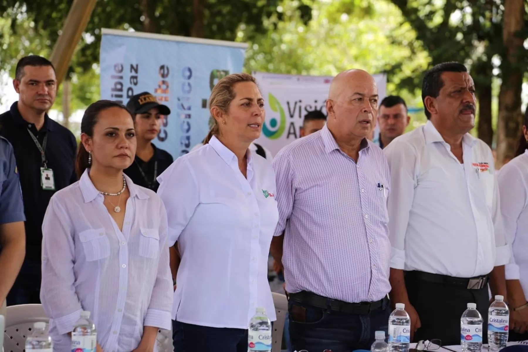 Ambiental con el objetivo de establecer un escenario de diálogo con líderes y comunidades de los departamentos de Meta, Guaviare y Caquetá, sobre las conflictividades socioambientales actuales de la región.