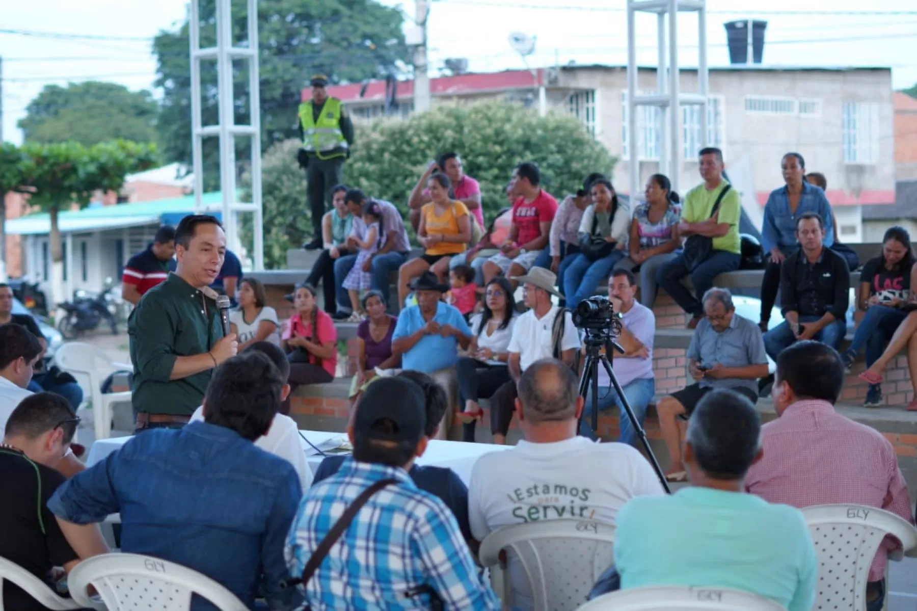 El alcalde de Yopal, Leonardo Puentes Vargas sancionó el Acuerdo No 04 del 2019, aprobado por el Concejo Municipal, con el cual se crea la Comuna VII  Juan Nepomuceno Moreno.