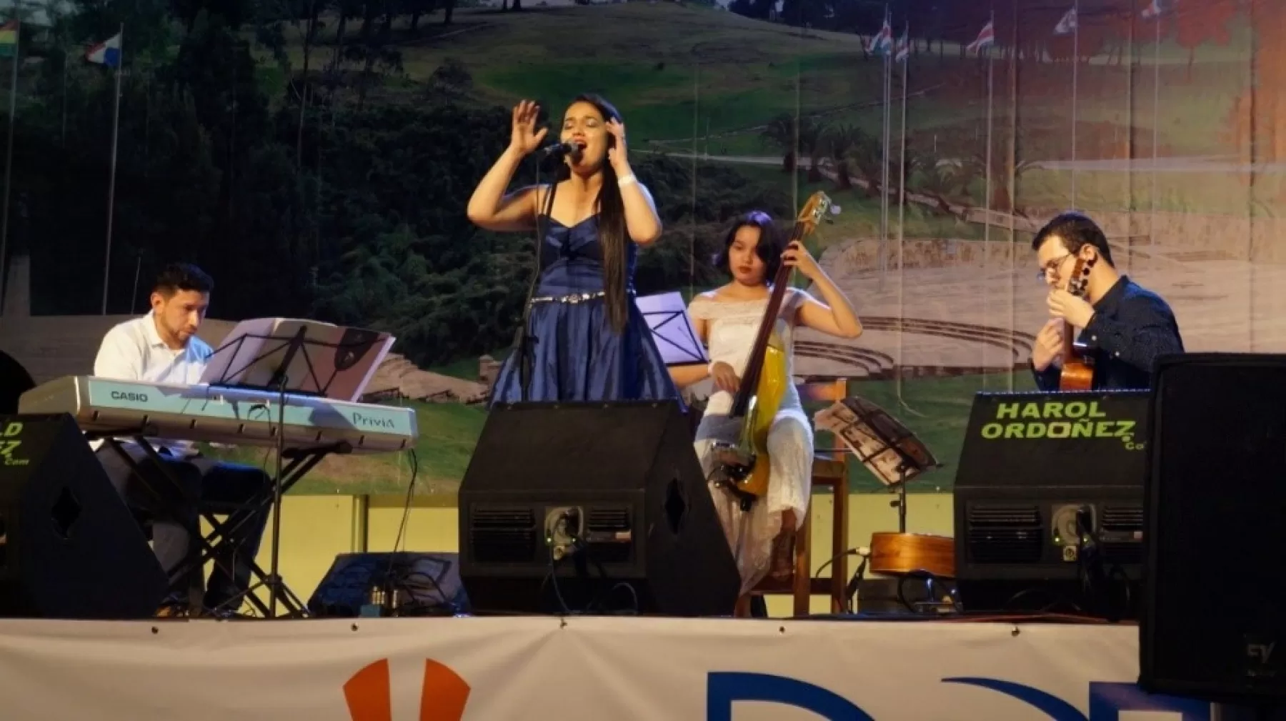 La metense Lizeth Viviana Vega ganó la modalidad solista vocal en el Festival Mono Núñez 2019