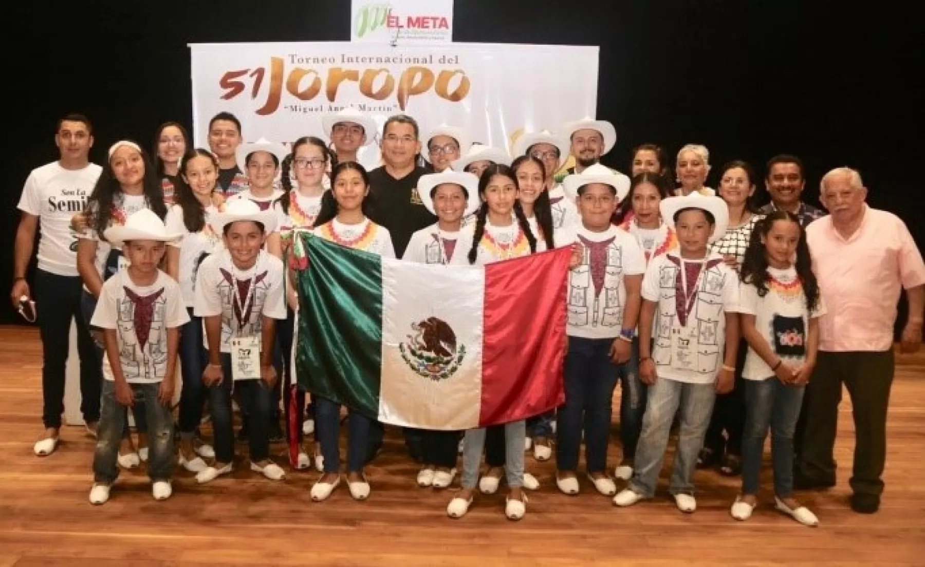 Niños y jóvenes mexicanos del estado de Veracruz llegaron a Villavicencio a participar el domingo en el Joropódromo.