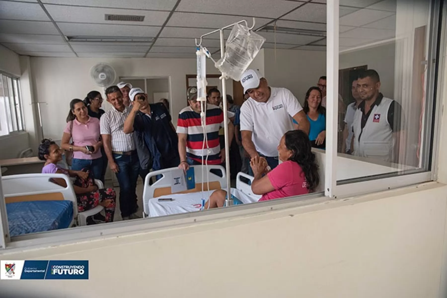 "Estamos trabajando en habilitar el Pampuri para atender salud mental": Gobernador Castillo