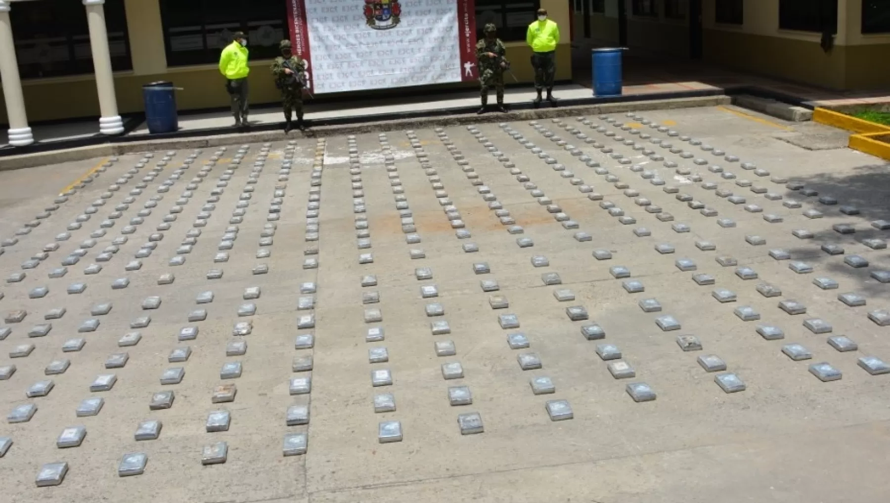 Autoridades incautaron 516 kilogramos de clorhidrato de cocaína en la zona rural del municipio de Arauca.