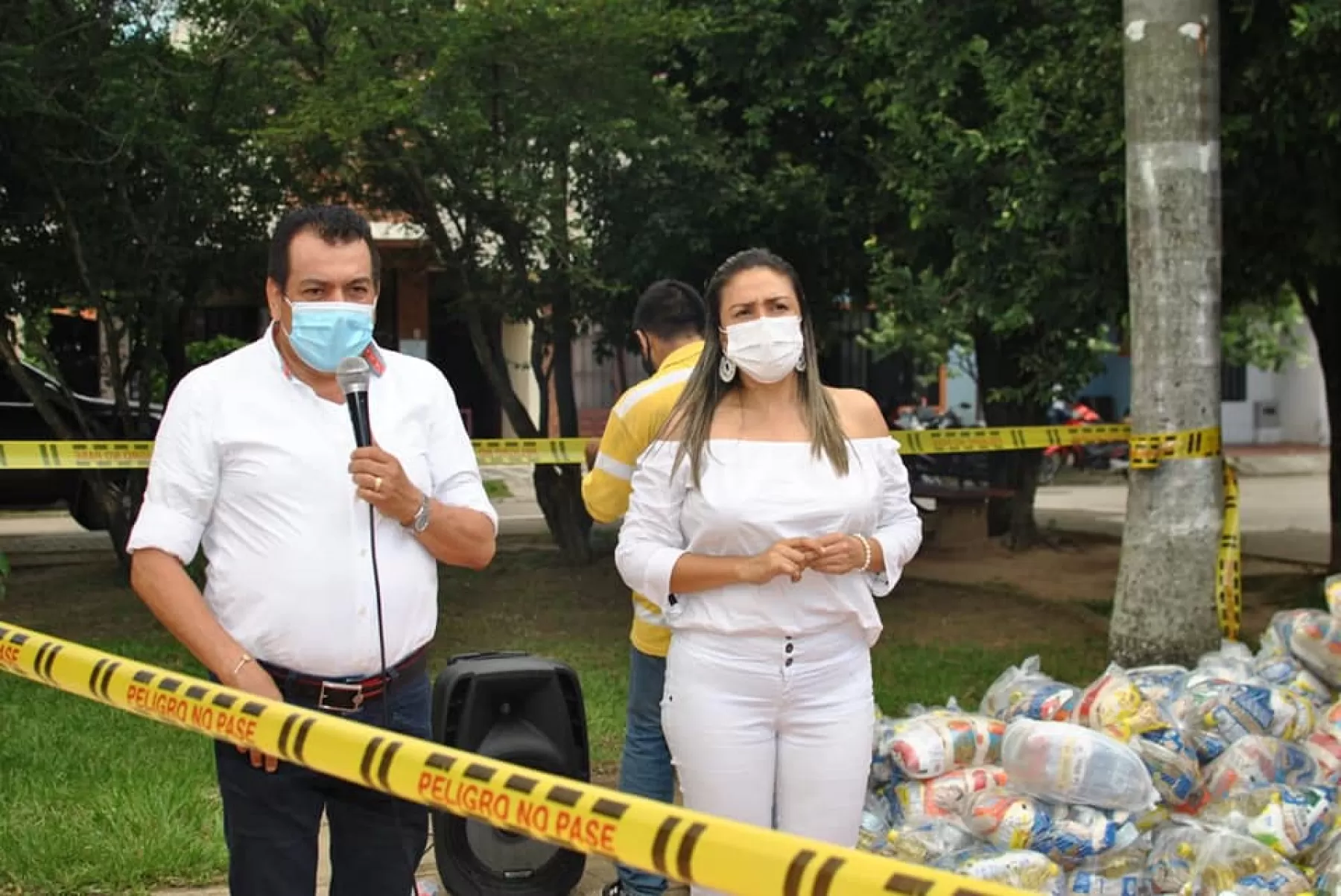 Luis Eduardo Castro entregó 150 ayudas humanitarias en el barrio San Jorge 2.