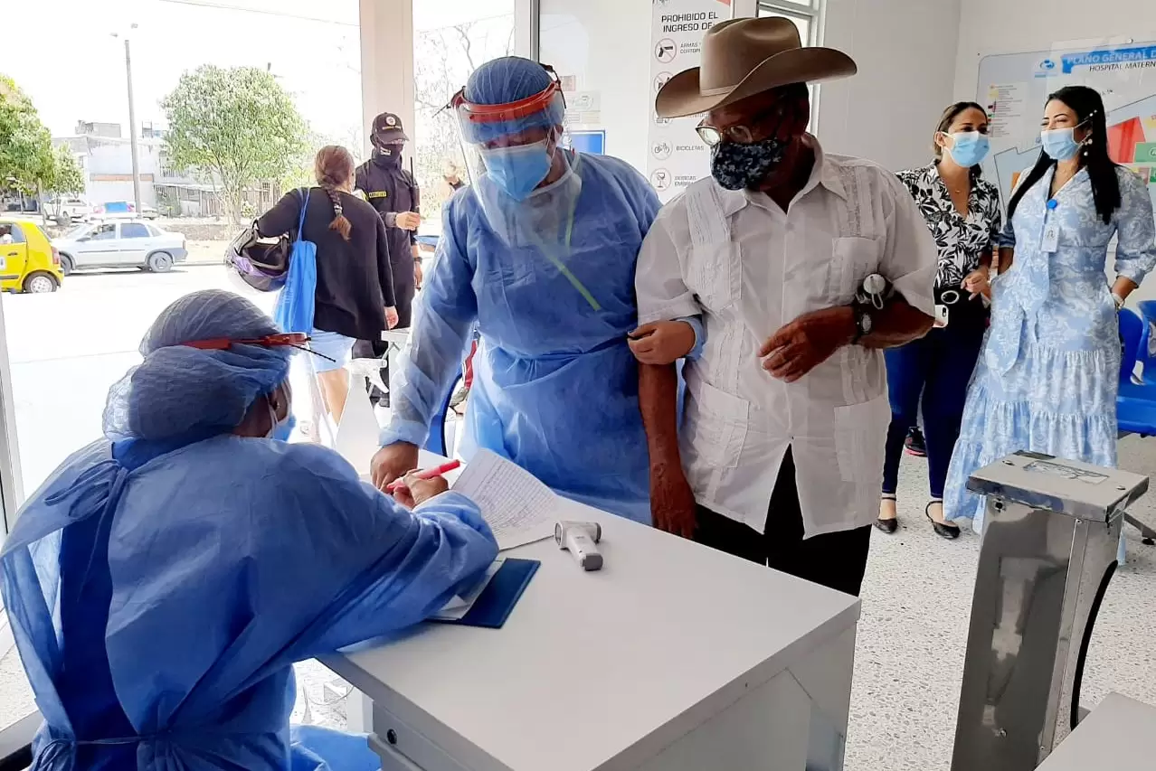 La vacunación en Yopal se encuentra en la segunda etapa que cubre a la población entre los 60 y los 79 años.