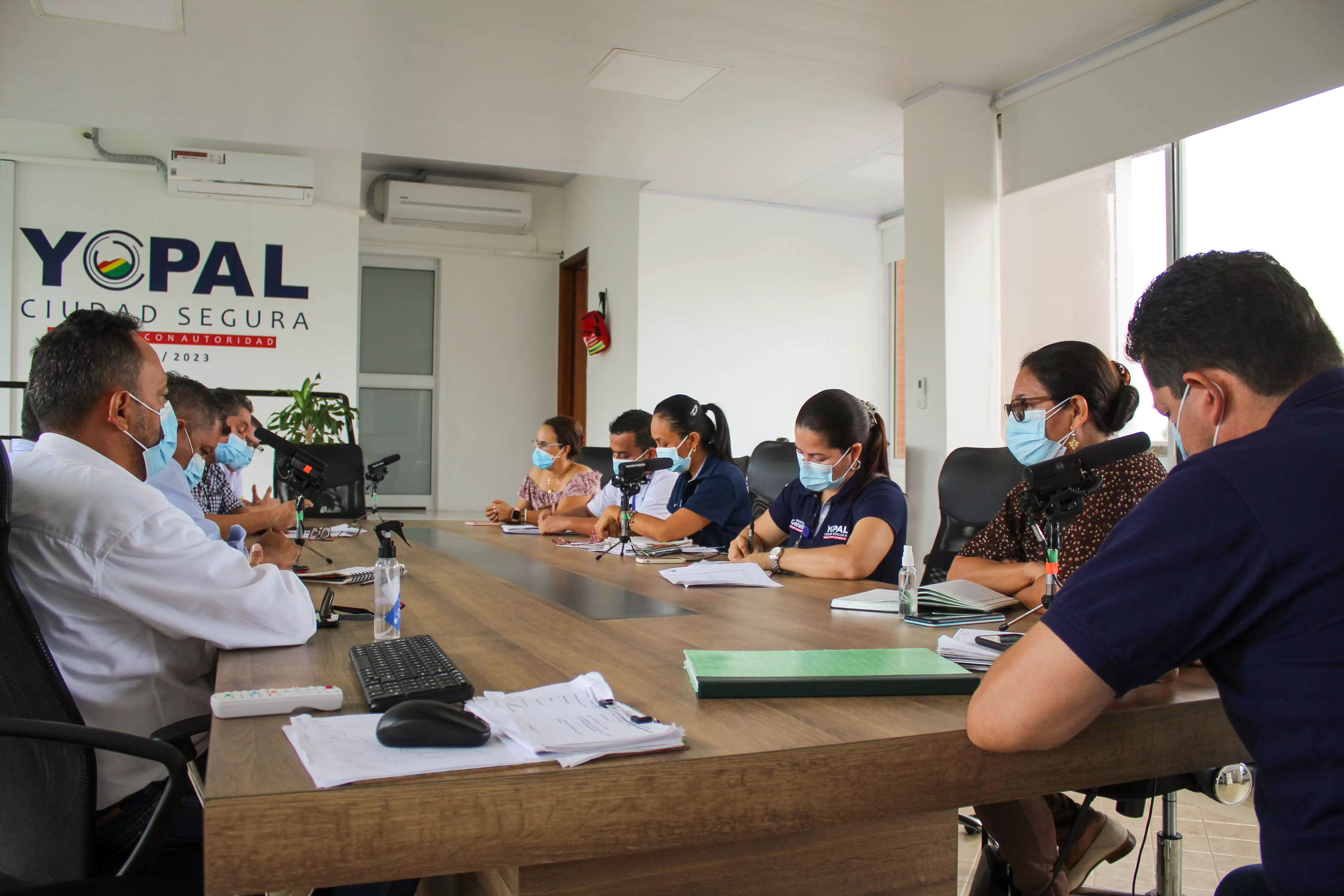 La mesa de trabajo dejó como principal compromiso la gestión ante las EPS para acelerar la toma de pruebas y entrega de resultados