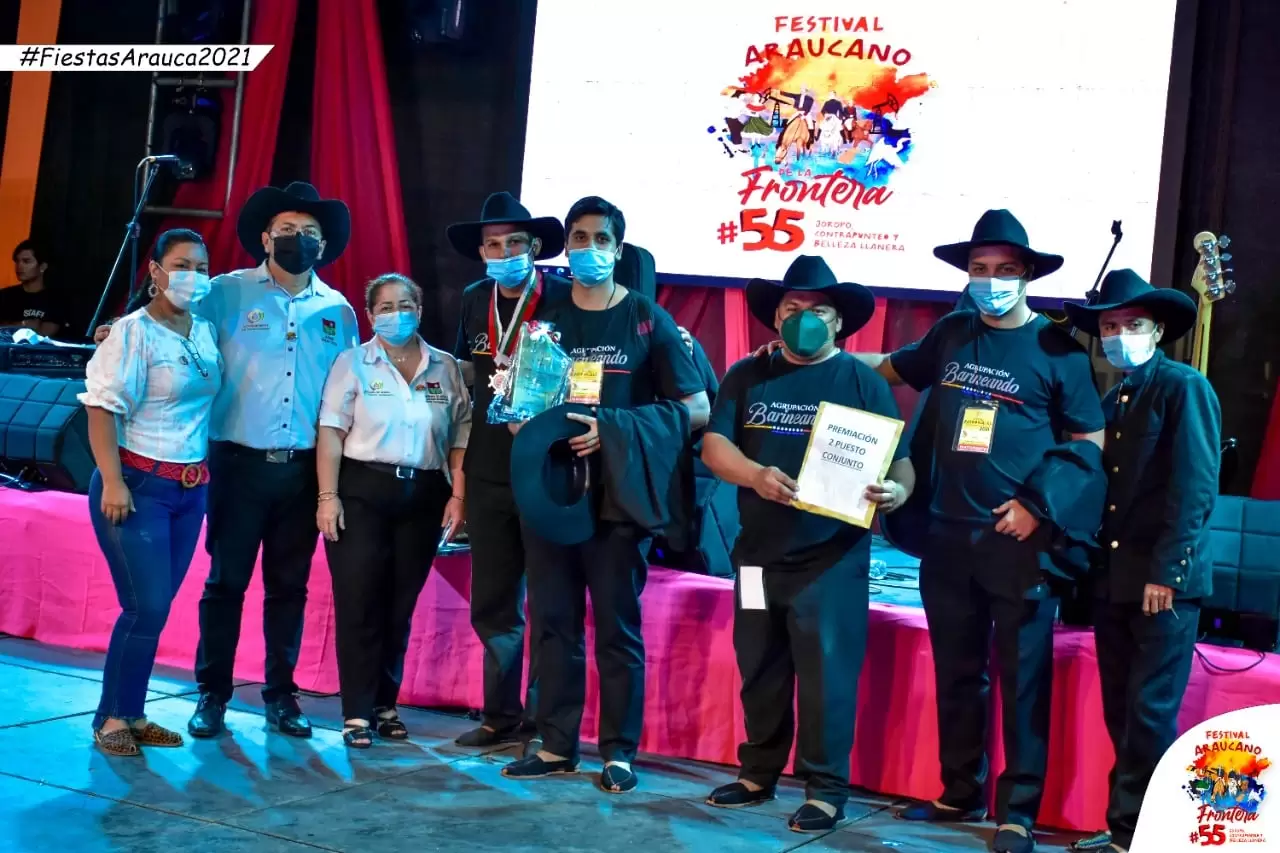 Segundo Puesto, Barineando - Venezuela Arpa: Jose Omar Rivas Galeano, Cuatro Tomas Enrique Rojas Peroza, Maracas: Jorge Luis Carrero Mesa, Bandola: Denny Daniel Lobo Nieto, Bajo: Cesar Antonio Peñaranda