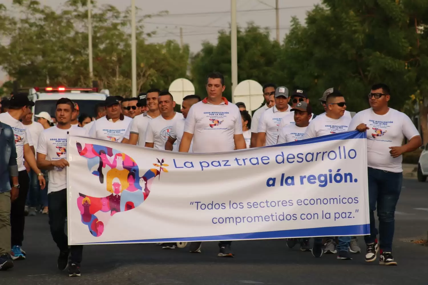 Los  araucanos pidieron por La Paz de la región, y salieron a las calles de la ciudad a pedirle al Gobierno Nacional que les permitan participar y sean tenidos en cuenta en la mesa de negociación y diálogos de paz con el ELN. 