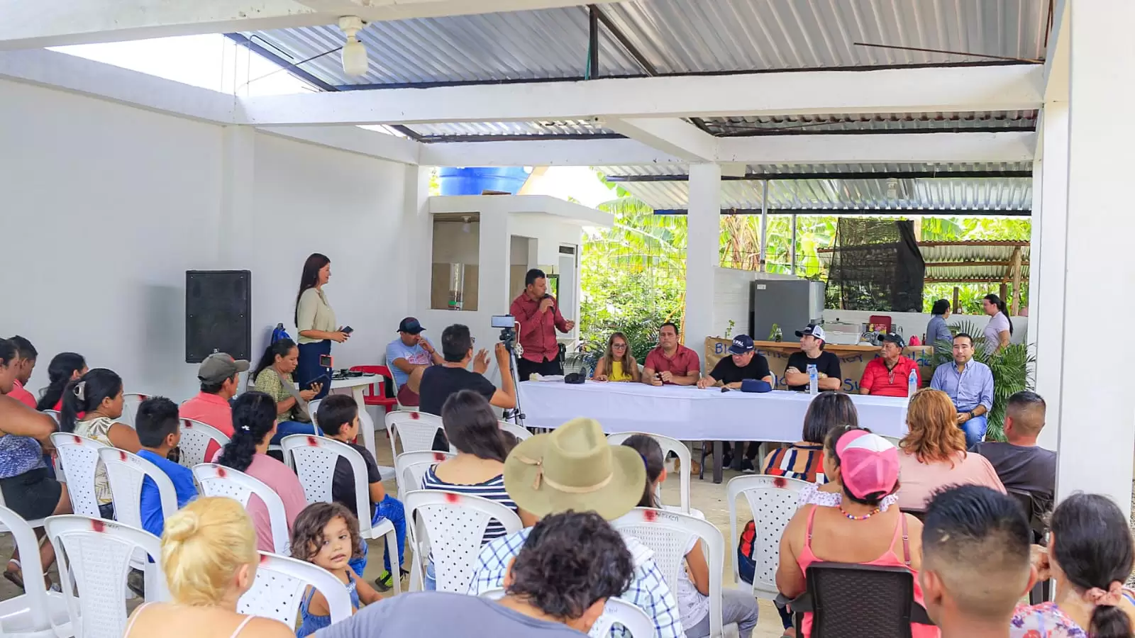 Alcalde le cumplió a comunidad de Cubarrito Santo Domingo, con la red de gas domiciliario.