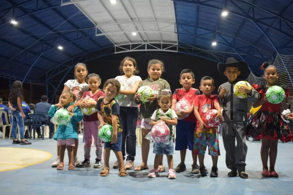 SAYOP completa 25 canchas modernizadas con iluminación LED.
