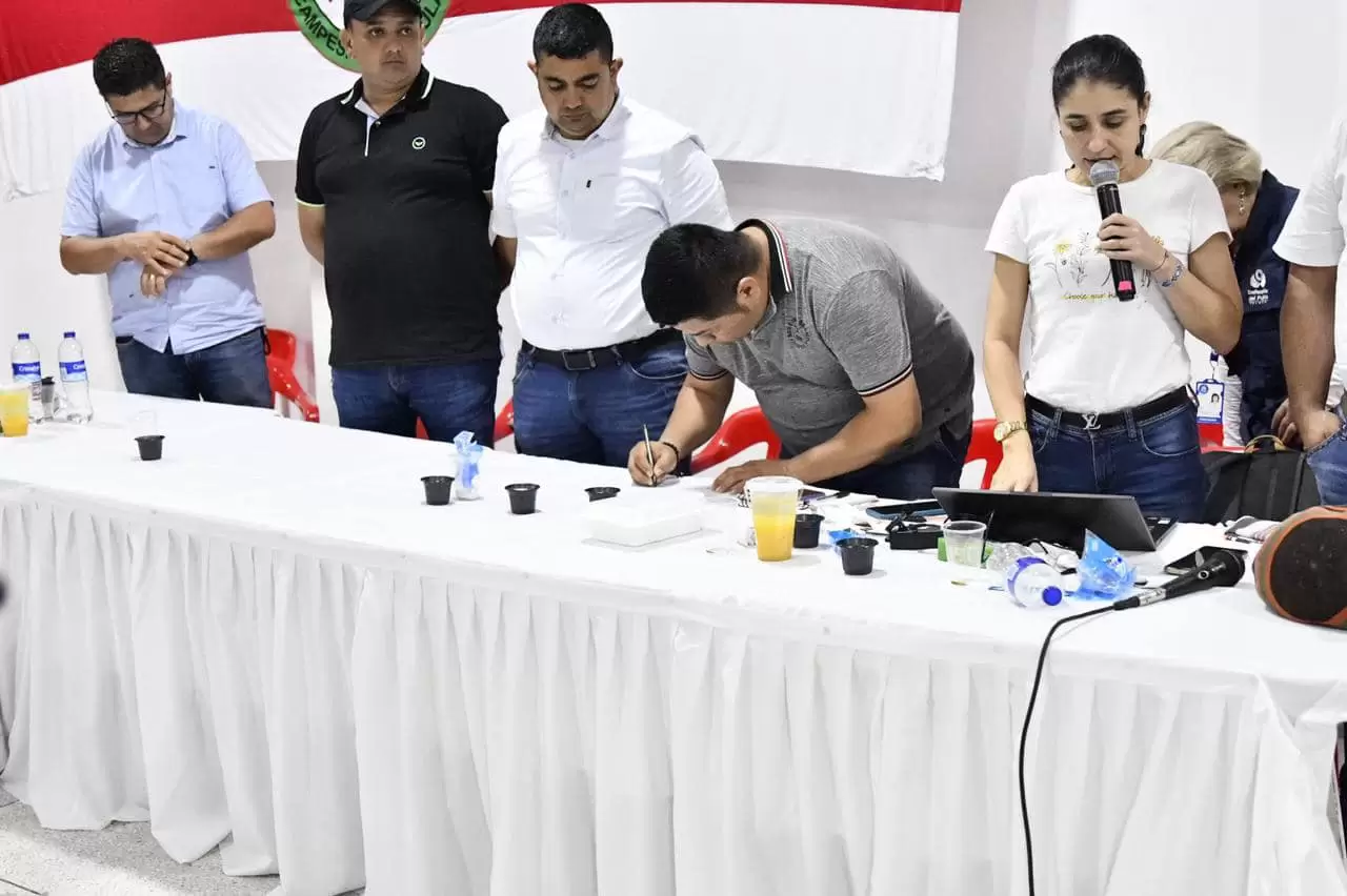 Comunidades, Gobierno Nacional y Departamental llegaron acuerdo para levantar protestas en Arauca.