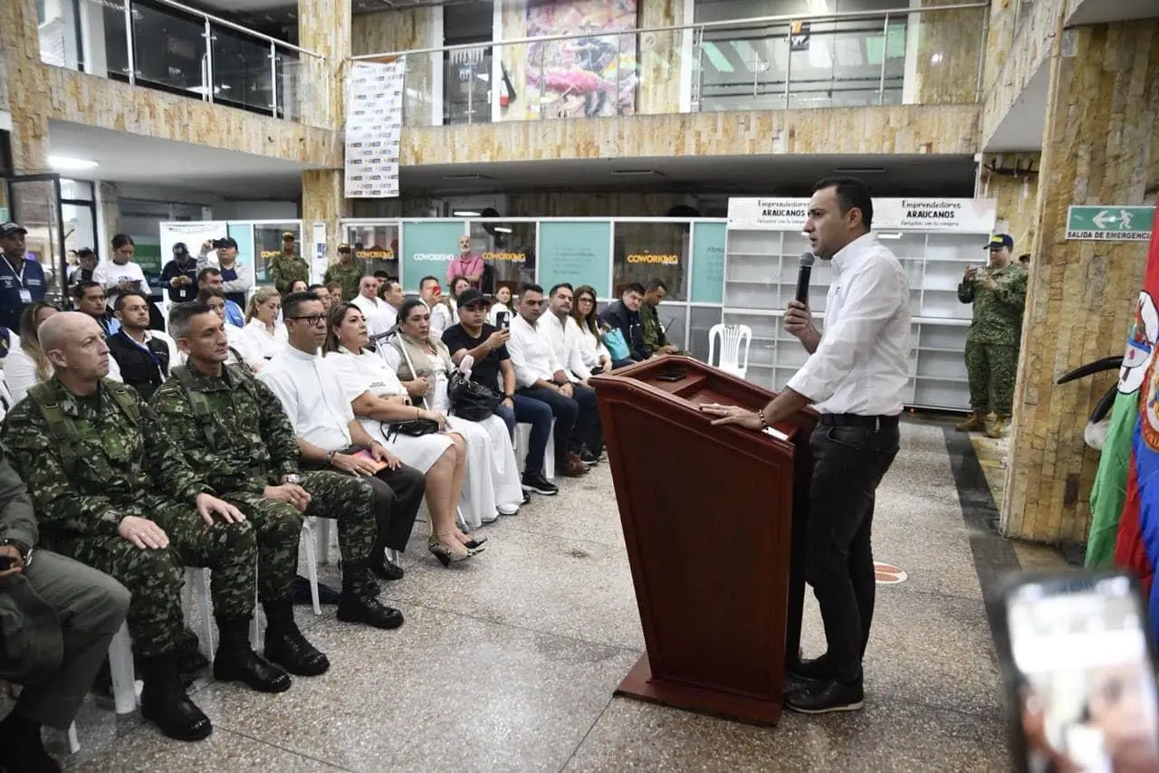 El gobernador Wilinton Rodríguez dio apertura al acto que se cierra a las 4 de la tarde.