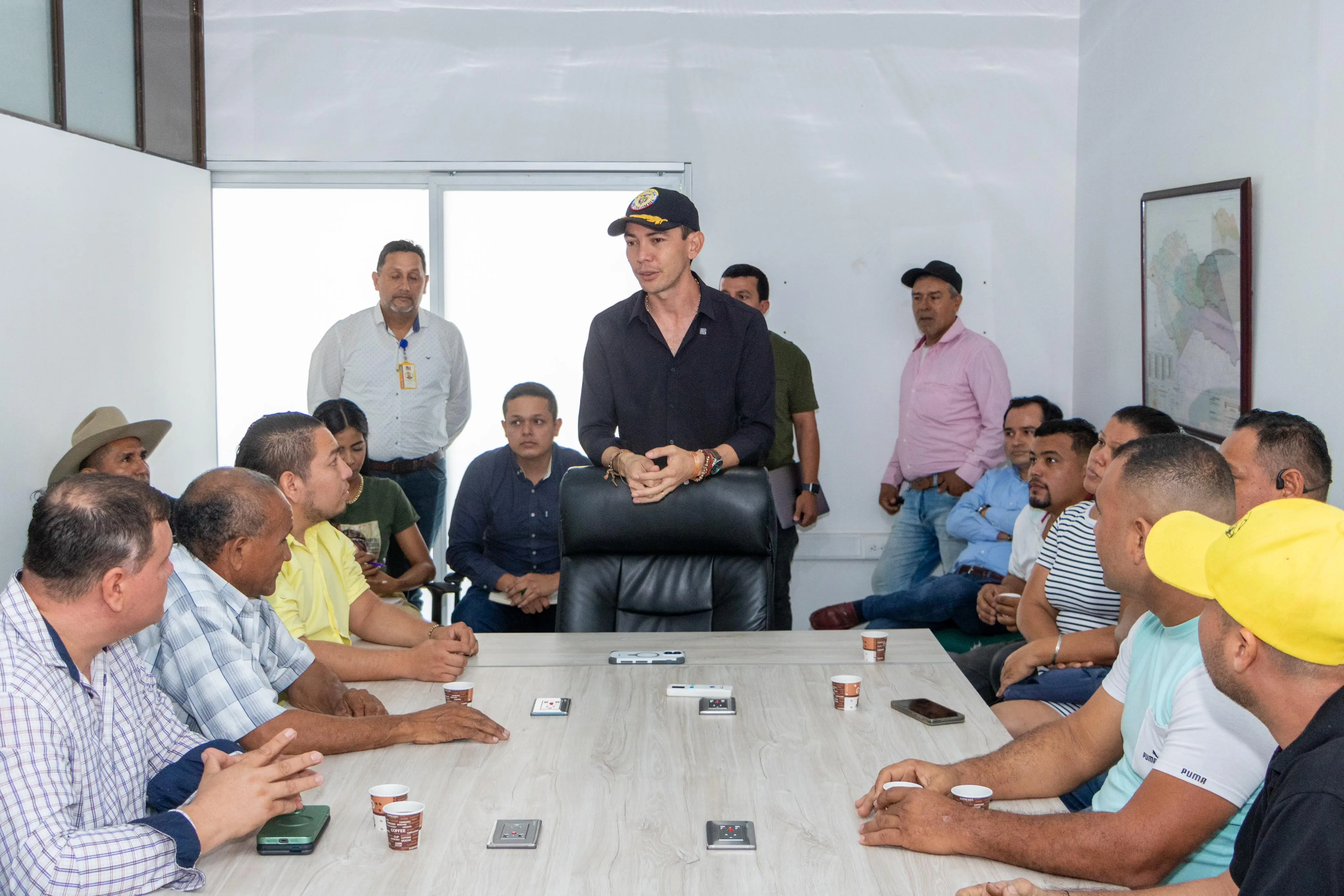  Alcalde de Arauca impulsa mejoras en el servicio de taxis para beneficio de la comunidad