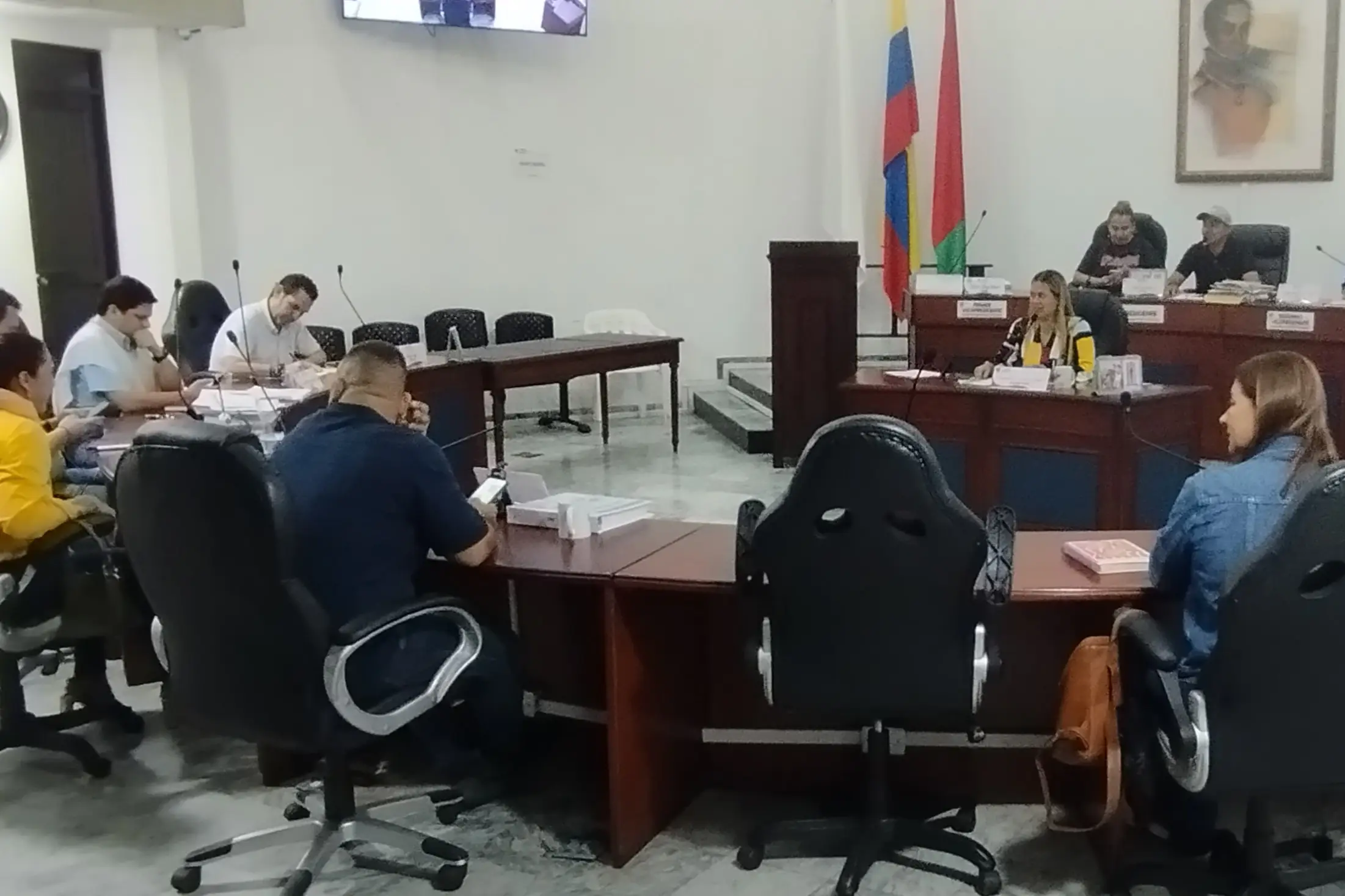 Elías Rojas Gutiérrez Renuncia a la Presidencia de la Asamblea de Arauca: Mercedes Rincón Espinel Asumirá Temporalmente.