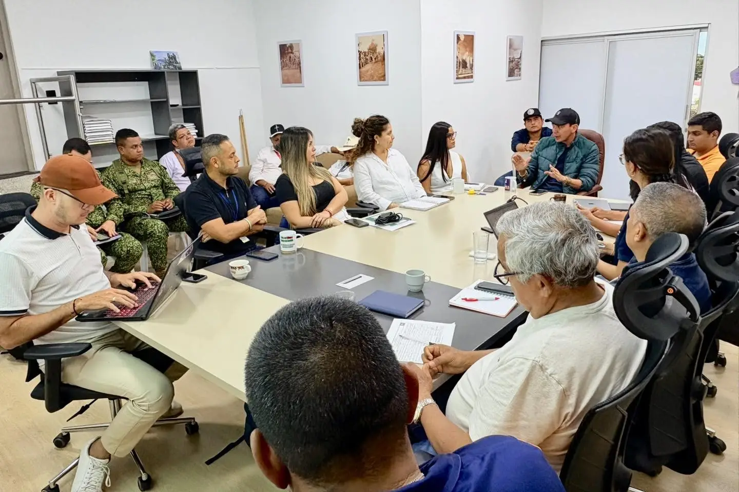 Las autoridades activaron el plan de contingencia tras las fuertes lluvias en la cordillera oriental y el aumento acelerado del caudal del río Arauca.