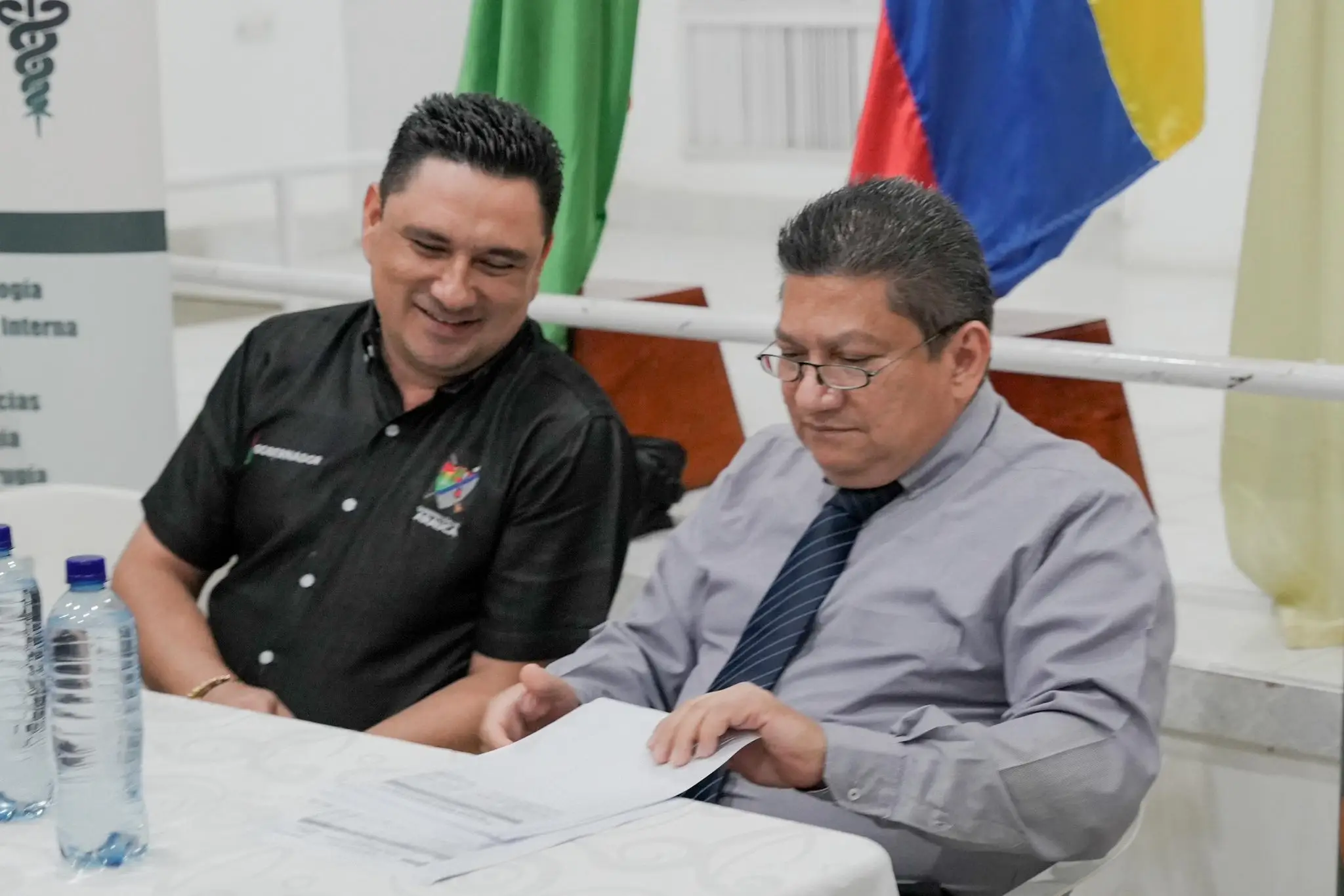 Gobernador presentó nuevo director del hospital San Vicente y revelo sus retos.
