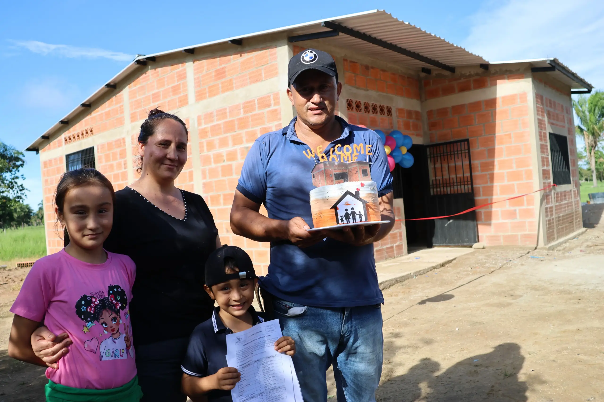 Más de 350 personas se han beneficiado, incluyendo 124 menores de edad y 80 mujeres cabeza de hogar.
