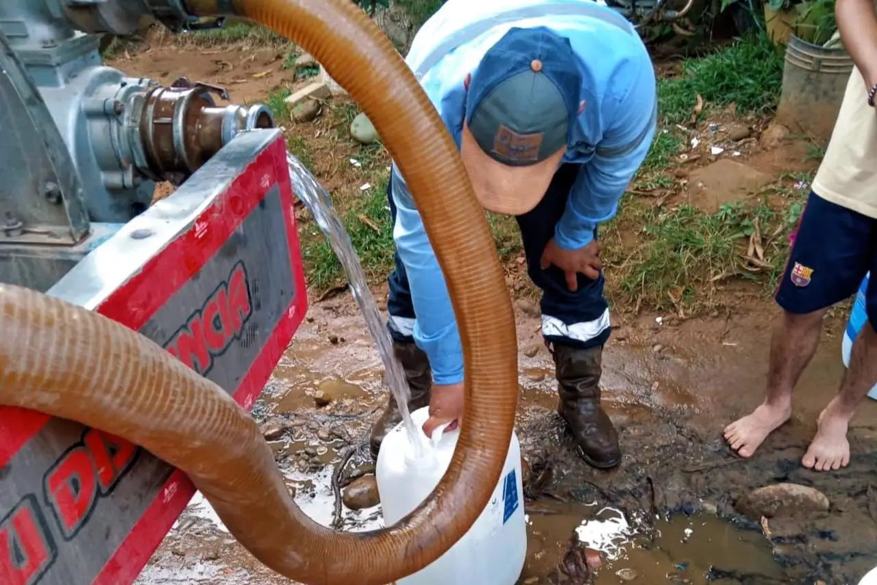 Suministro de agua en Villanueva