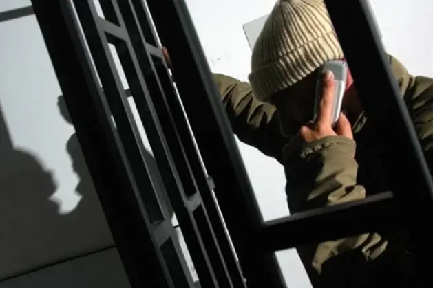 Presunto recluso extorsionando desde prisión.