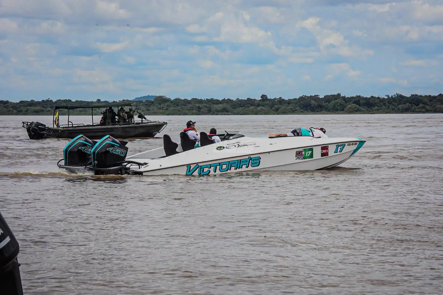 Deporte, turismo e integración binacional se unieron durante el paso del rally “Nuestros Ríos Son Navegables” por el Vichada.