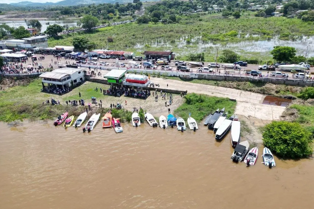 Deporte, turismo e integración binacional se unieron durante el paso del rally “Nuestros Ríos Son Navegables” por el Vichada.