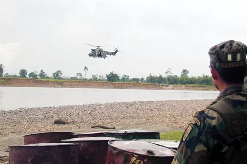 <p>En el año 2004 en Puerto Contreras el ejército venezolano disparó contra una embarcación colombiana y dejó a dos lancheros heridos.</p>