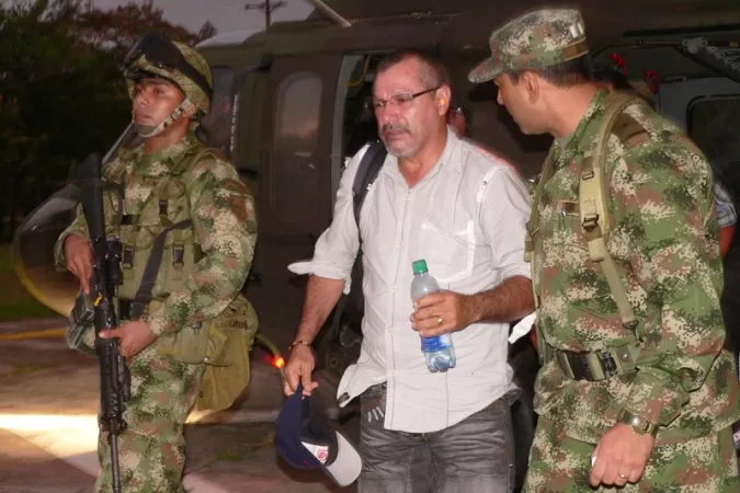 El ingeniero Rosendo Carreño Patiño, supervisor de la empresa petrolera MIC,  fue rescatado por el Ejército Nacional en el sector de Bojabá en Cubará. Había sido secuestro el 26 de febrero por frente Domingo Laín Sáenz del ELN.