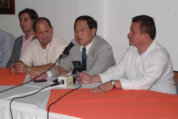 El embajador de China, Gao Zhengue, el gobernador de Arauca Luis Ataya y Óscar Gutiérrez aliado de la firma Hidrochina en Colombia visitan al departamento de Arauca y concretaran firma de convenio para construir hidroeléctrica en Tame.