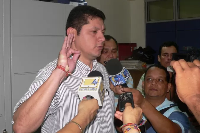 Carlos Raúl Suárez Castellanos tomó posesión como nuevo alcalde del municipio de Arauca luego de su nombramiento por parte del Gobernador Luis Eduardo Ataya. 