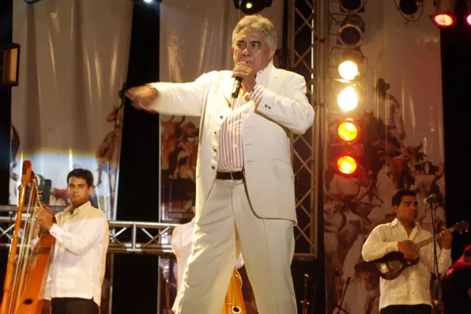 <p>Reynaldo Armas invitado de honor al Torneo Internacional del Joropo</p>