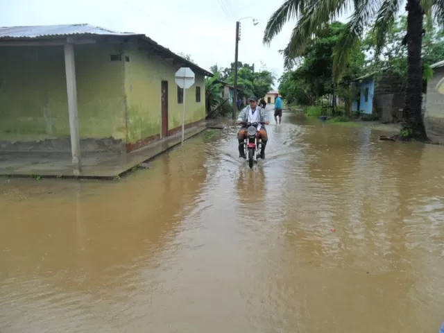 Puerto Rondón permaneció inundado el fin de semana por la creciente del río Casanare.