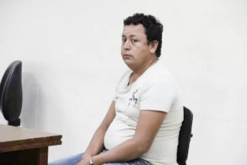 A Robinson Ramírez Flores, presunto complice en el secuestro de la hija del alcalde de Fortul fue presentado a audiencia de legalización de captura, imputación de cargos y medida de aseguramiento en el palacio de justicia en Arauca. Foto: Francisco Díaz.