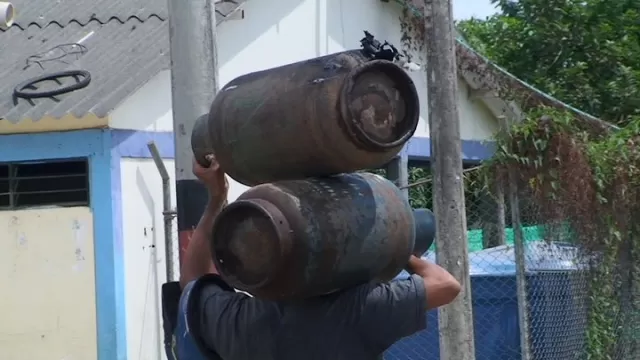 La manipulación inadecuada de pipetas de gas la posible causa del incendio. Fotos de Francisco Jabes Díaz.