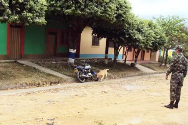Un perro confirmó la presencia de elementos explosivos.